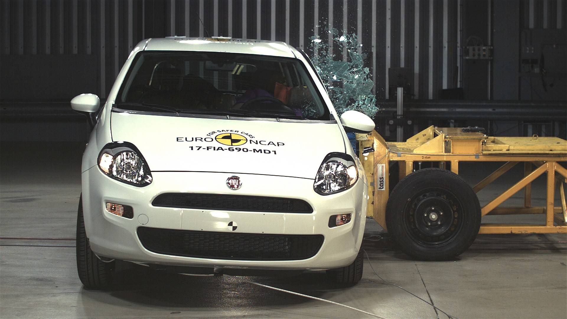 Fiat Punto получи нула звезди за безопасност от Euro NCAP